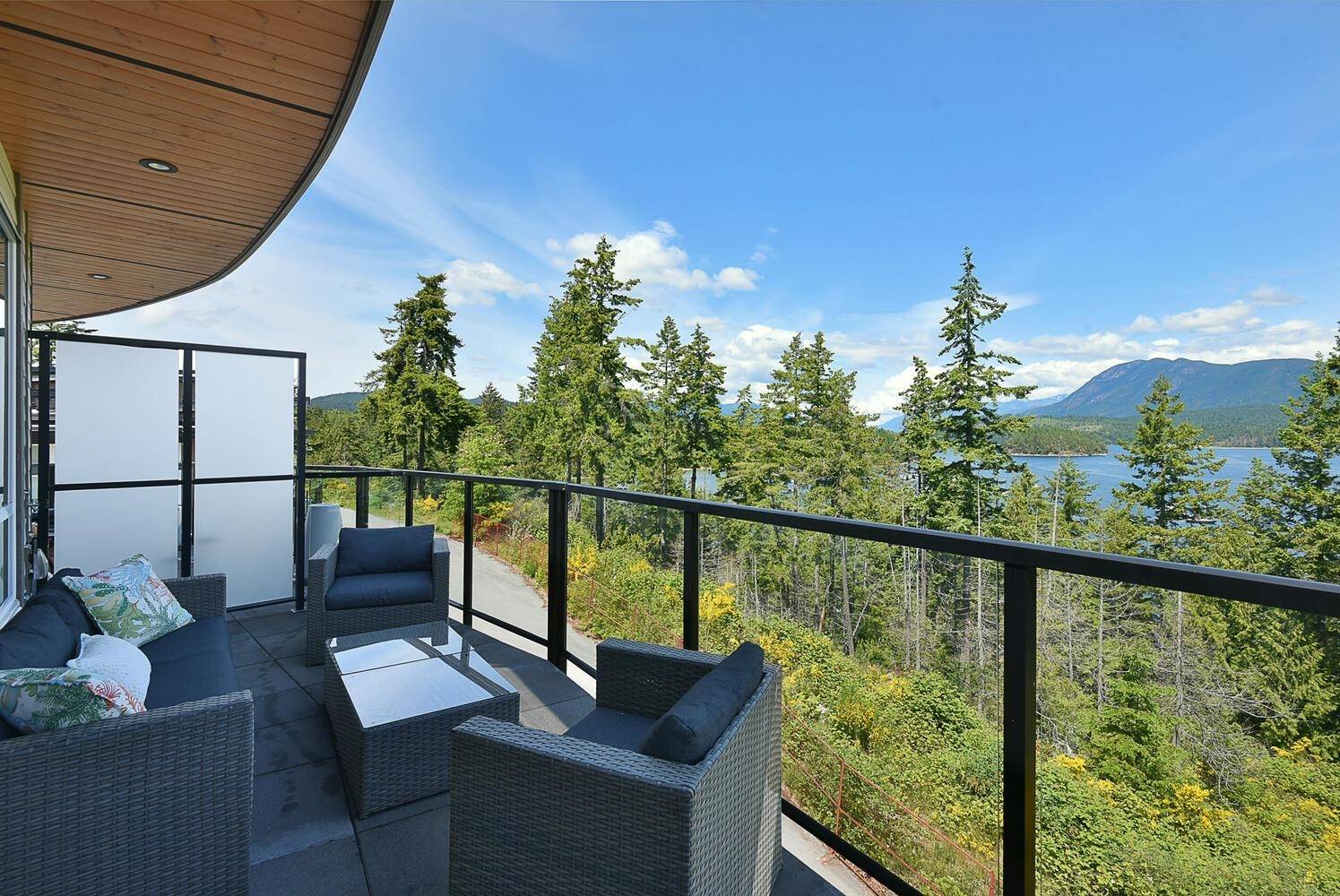 Sechelt, BC V7Z 0L8,5780 Marine WAY #302