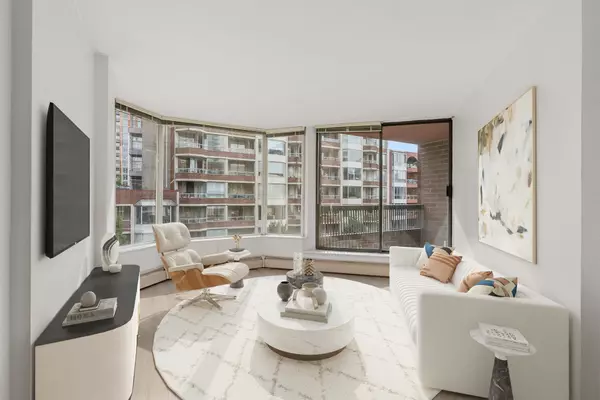 1333 Hornby ST #605, Vancouver, BC V6Z 2C1