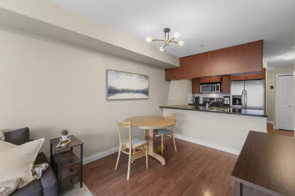 Langley, BC V3A 0A6,5516 198 ST #320