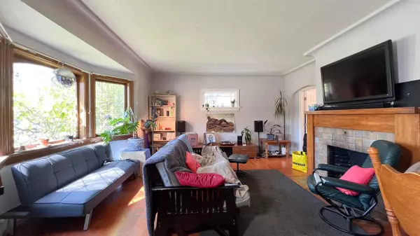 Vancouver, BC V6R 3Y7,3088 Discovery ST