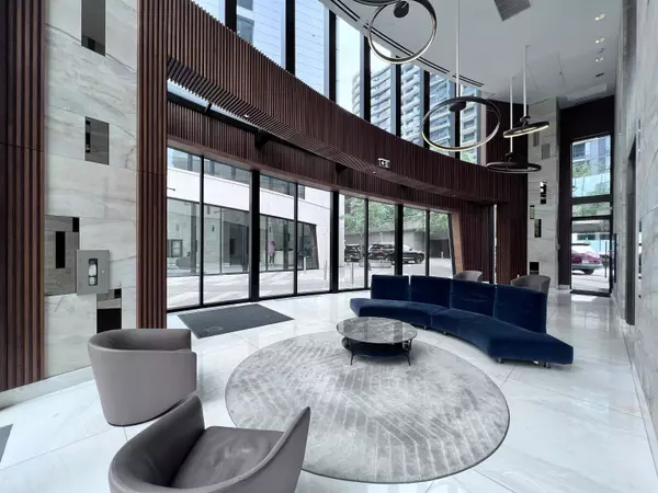 Vancouver, BC V6Z 0E8,87 Nelson ST #683