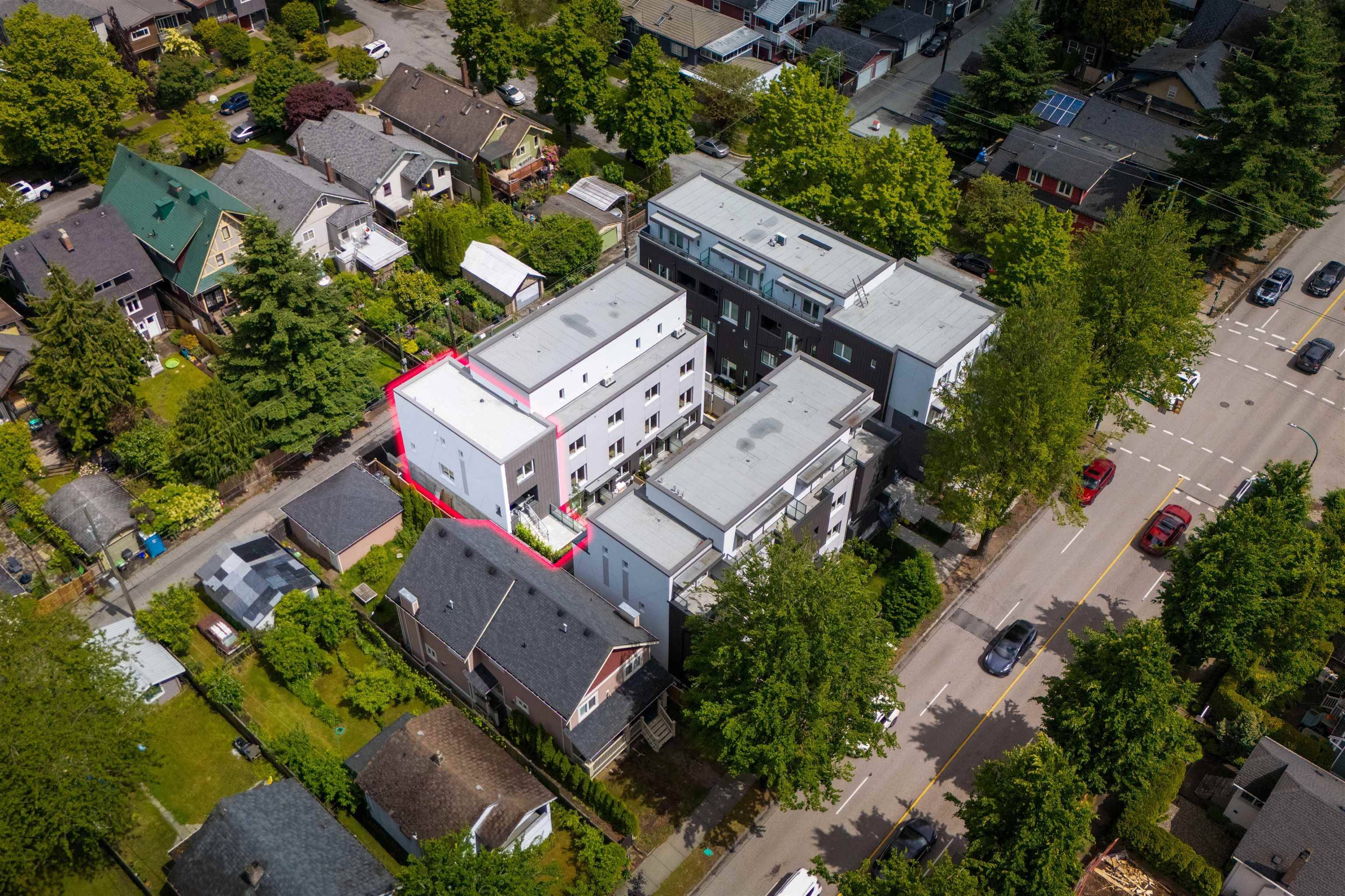 Vancouver, BC V5N 1B6,2075 E 1st AVE #205