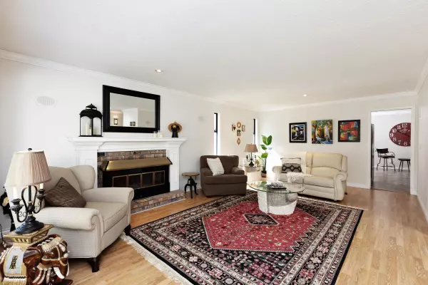 Surrey, BC V4A 7M6,1947 144 ST