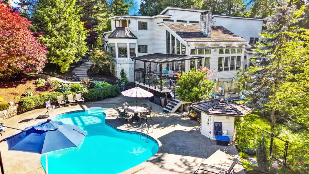 24325 126 AVE, Maple Ridge, BC V4R 1M2