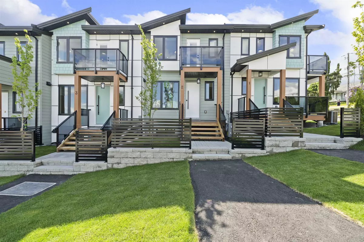 Coquitlam, BC V3K 4N3,314 Nelson ST #2