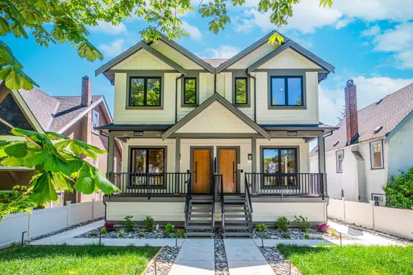 Vancouver, BC V6R 2V8,3338 W 14th AVE