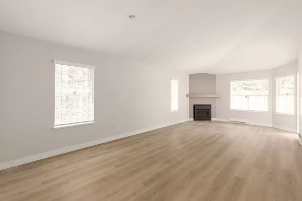 Surrey, BC V3W 5G5,6537 138 ST #46