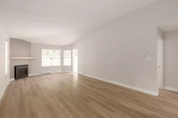 Surrey, BC V3W 5G5,6537 138 ST #46