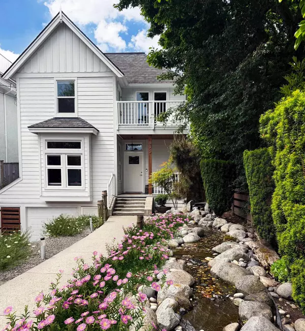 White Rock, BC V4B 4S7,835 Kent ST