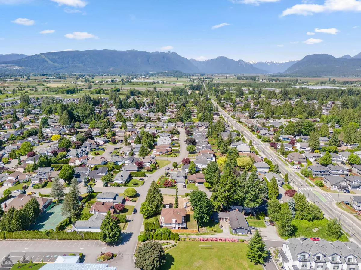 Maple Ridge, BC V2X 9S4,20270 121 AVE