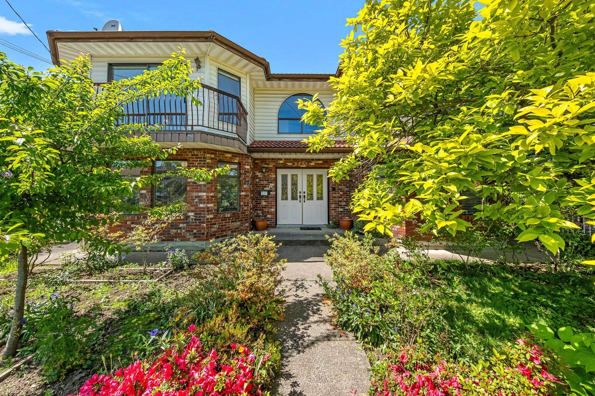 8285 12th AVE, Burnaby, BC V3N 2L5