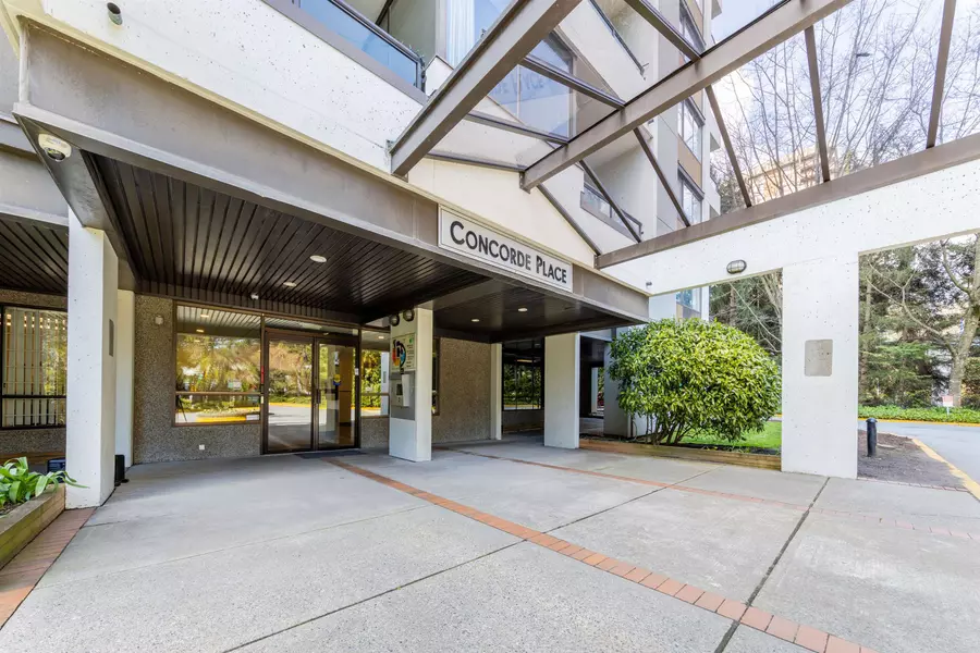 9521 Cardston CT #204, Burnaby, BC V3N 4R8