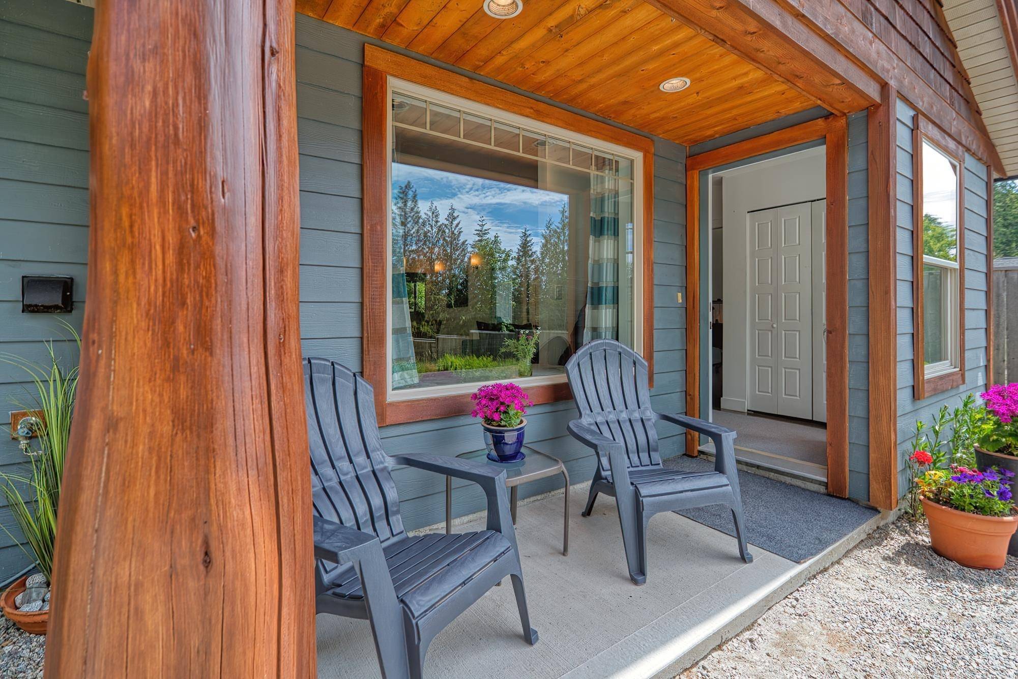 Roberts Creek, BC V0N 2W2,1456 Gem PL