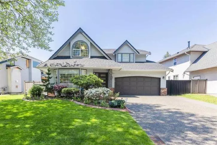 8495 143 ST, Surrey, BC V3W 0Z9