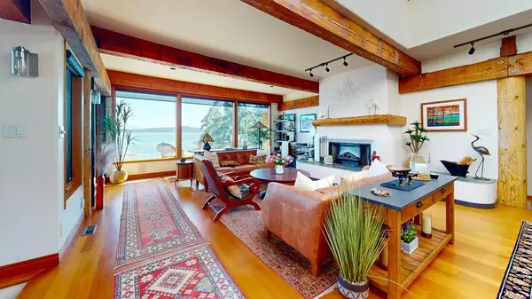 9217 Truman RD Halfmoon Bay, BC V0N 1Y2