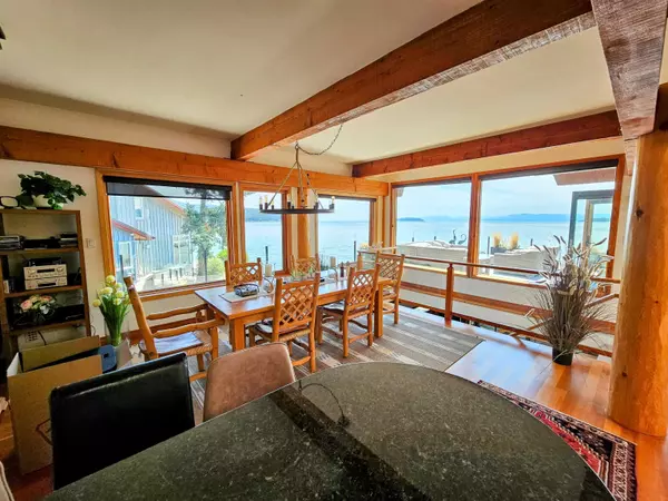 9217 Truman RD Halfmoon Bay, BC V0N 1Y2