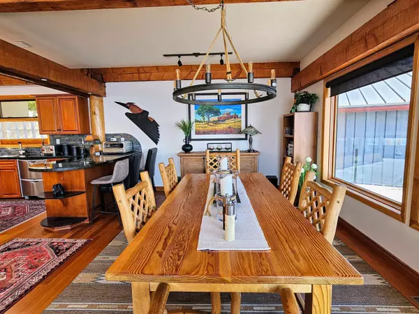 9217 Truman RD Halfmoon Bay, BC V0N 1Y2