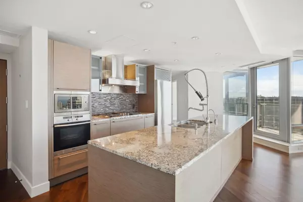 Vancouver, BC V6E 4V2,1111 Alberni ST #3309