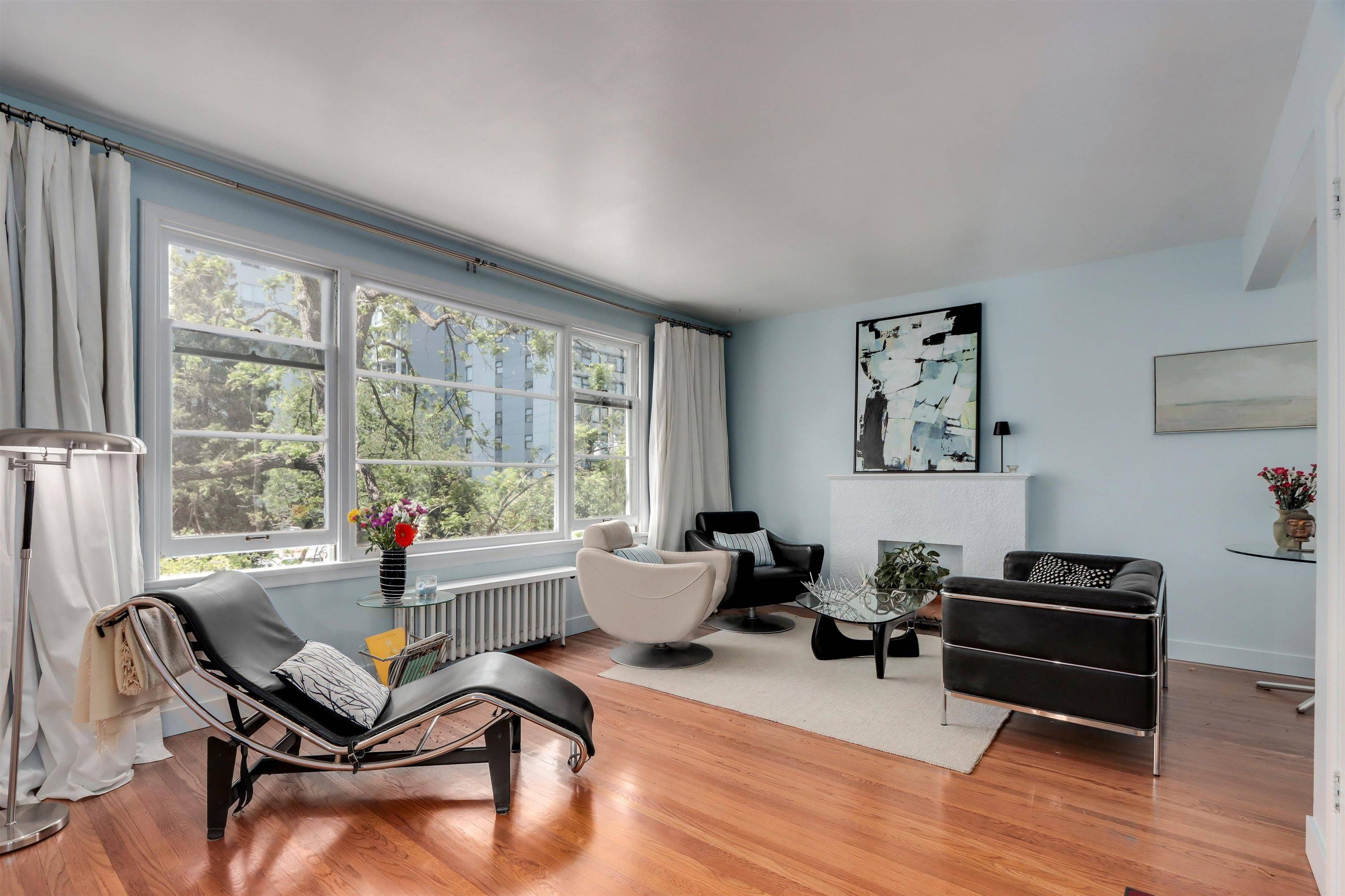 Vancouver, BC V6G 1X1,1565 Burnaby ST #303