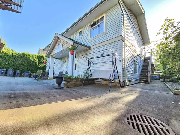 Surrey, BC V3S 8B1,6209 184 ST