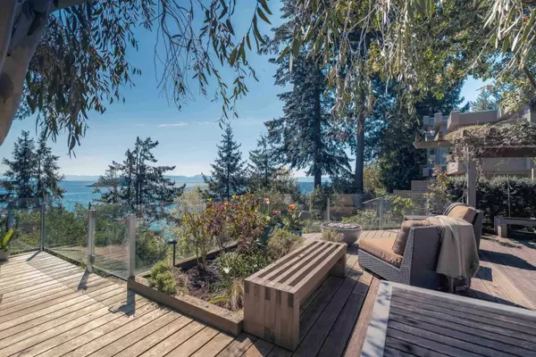 6329 Sunshine Coast HWY, Sechelt, BC V7Z 0M3