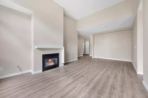 Burnaby, BC V5A 4Y1,9339 University CRES #414