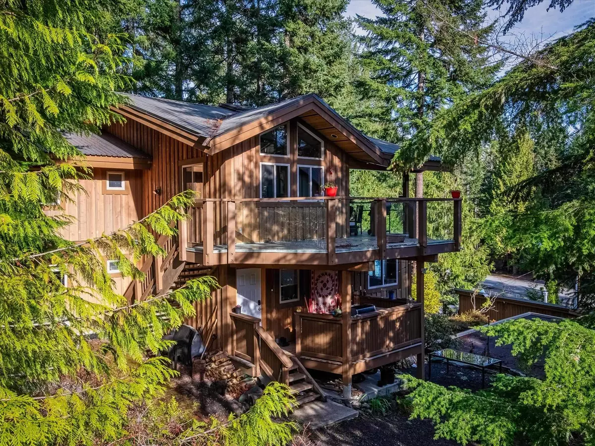 Whistler, BC V8E 0G1,8349 Needles DR