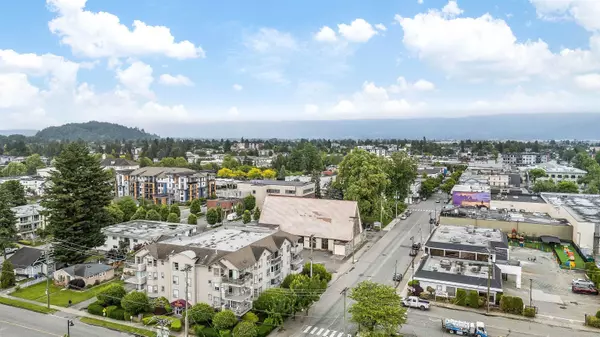 Chilliwack, BC V2P 4J6,9400 Cook ST #204