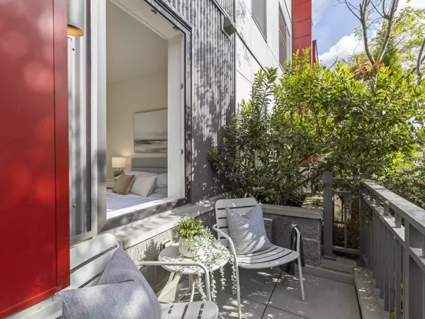Vancouver, BC V5W 1A6,108 E 35th AVE #103