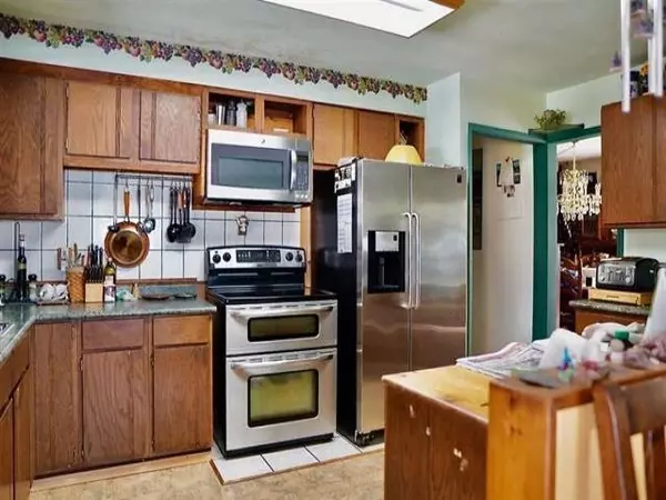 Langley, BC V2Z 1Z7,20059 24 AVE