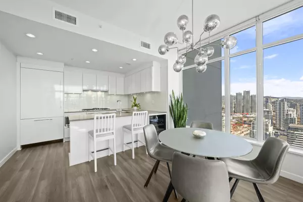 Burnaby, BC V5C 0K8,2388 Madison AVE #4101