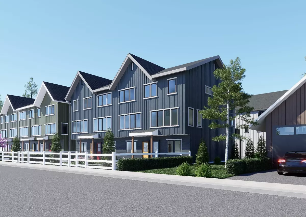 Squamish, BC V8B 0S9,1005 Raven DR #SL12