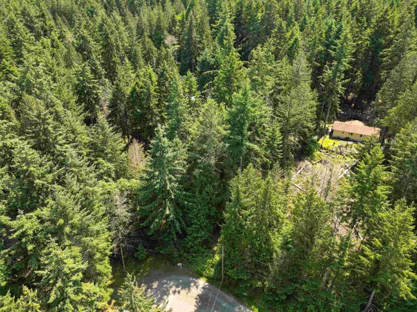 568 Aya Reach RD Mayne Island, BC V0N 2J1