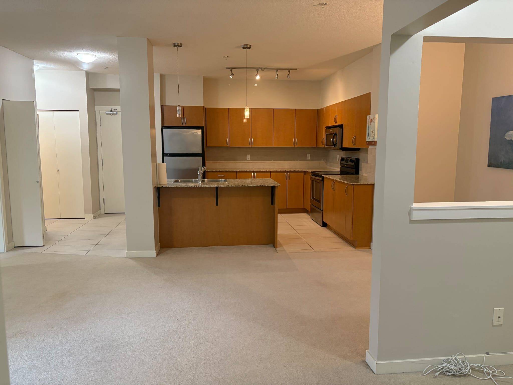 Surrey, BC V3T 0B7,13733 107a AVE #427
