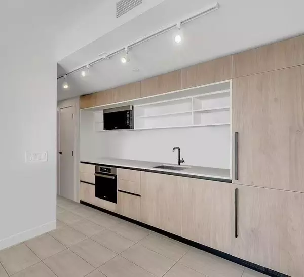 Vancouver, BC V5R 0J9,5058 Joyce ST #404