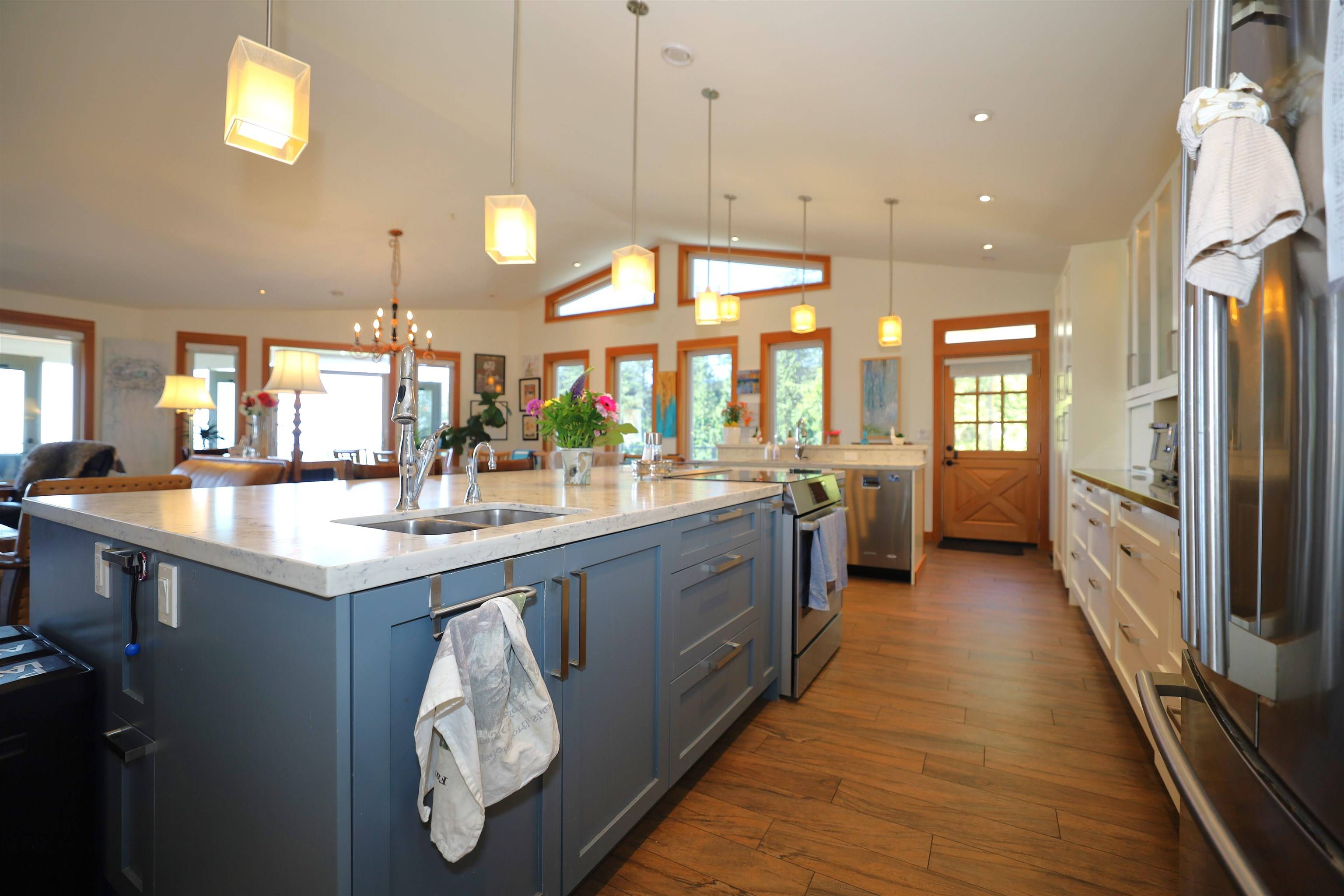 1088 Byng RD Roberts Creek, BC V0N 2W5