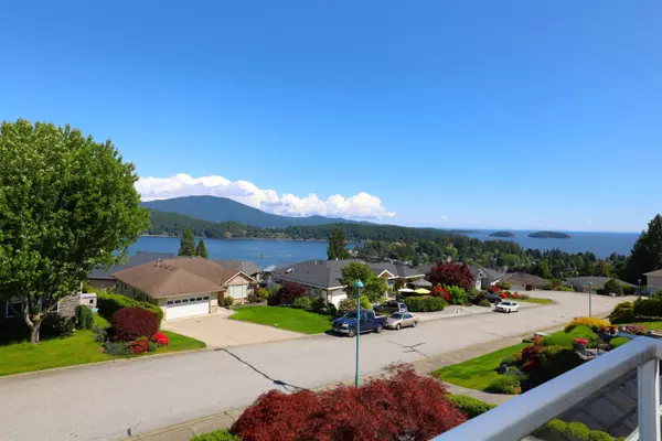 Gibsons, BC V0N 1V9,561 Spyglass RD