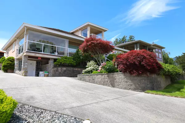 Gibsons, BC V0N 1V9,561 Spyglass RD