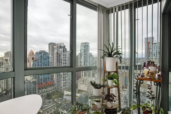 1188 Howe ST #2303 Vancouver, BC V6Z 2S8