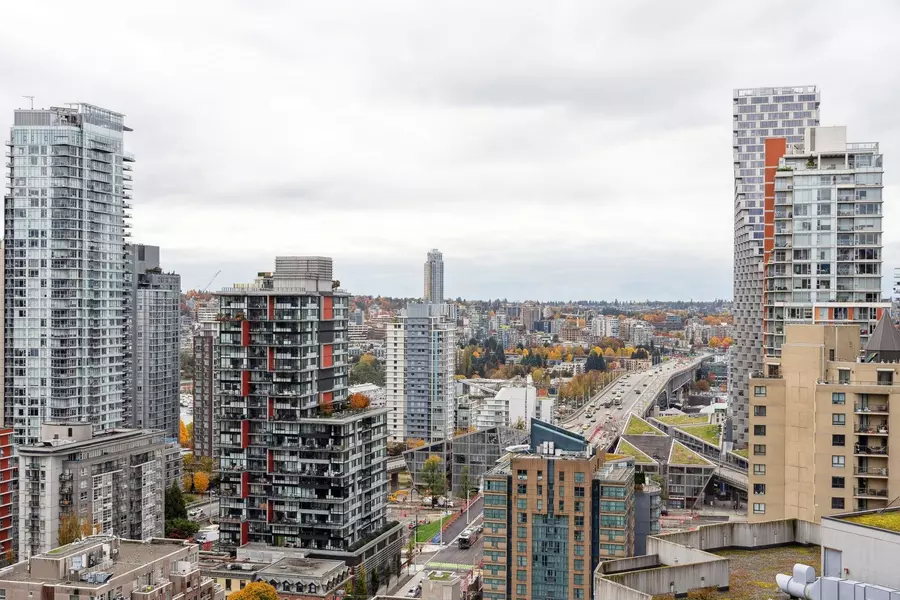 1188 Howe ST #2303, Vancouver, BC V6Z 2S8