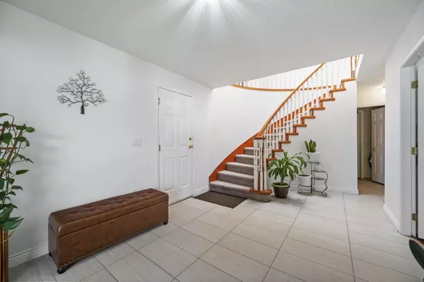 Surrey, BC V3W 0X4,6890 123a ST