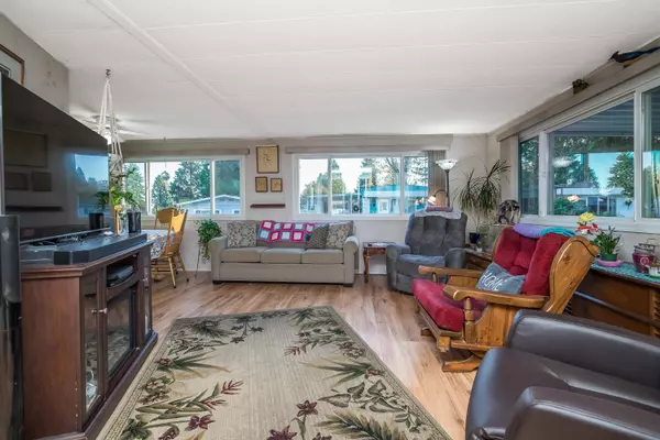 Surrey, BC V4A 4X4,1840 160 ST #309