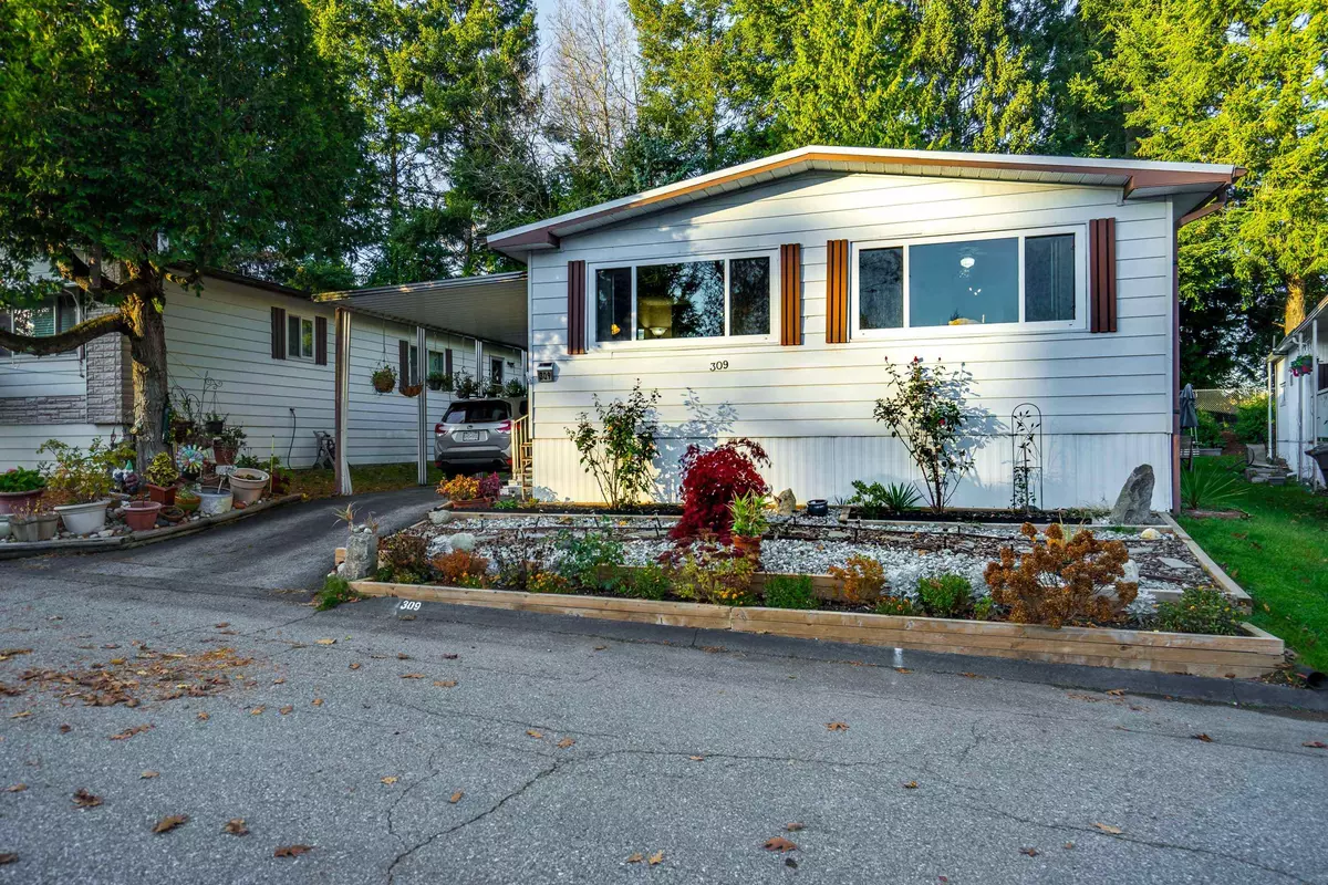 Surrey, BC V4A 4X4,1840 160 ST #309