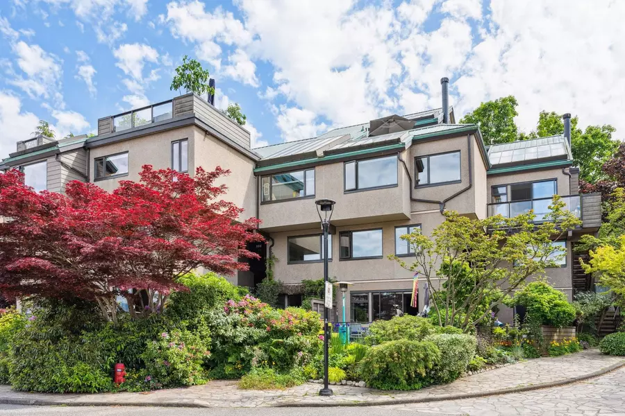 784 Millbank, Vancouver, BC V5Z 3Z3