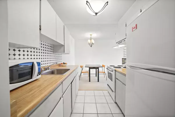 North Vancouver, BC V7P 3E6,2016 Fullerton AVE #1006