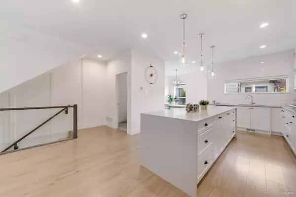 Surrey, BC V3Z 0N1,15688 28 AVE #34