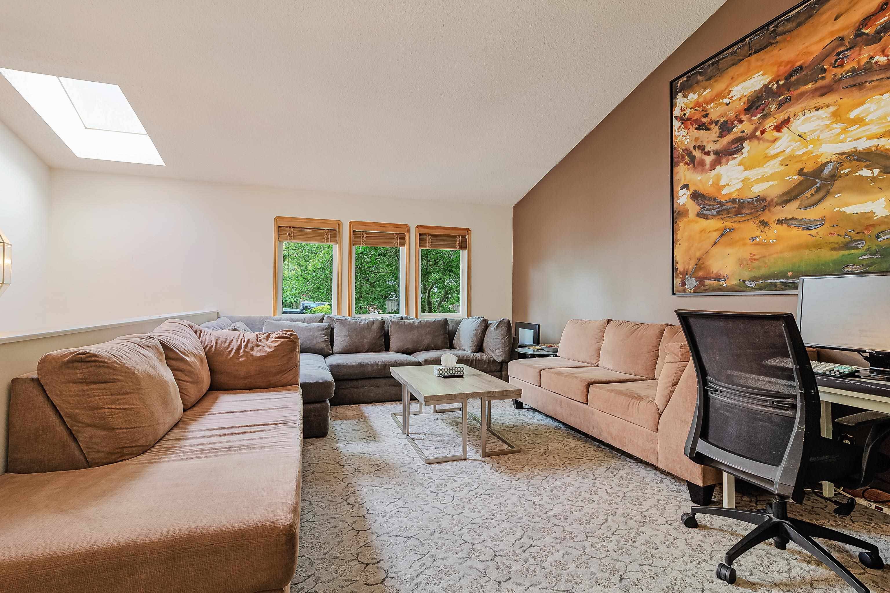 11799 Lyon RD Delta, BC V4E 2S8