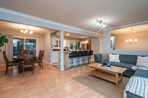 Abbotsford, BC V2S 5W1,33348 Wren CRES