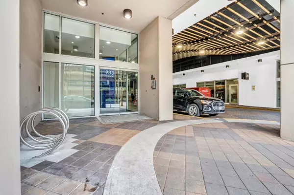 Vancouver, BC V6Z 3G4,933 Hornby ST #407
