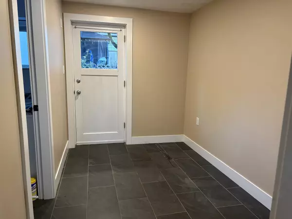 Delta, BC V4C 2Y2,11010 86a AVE